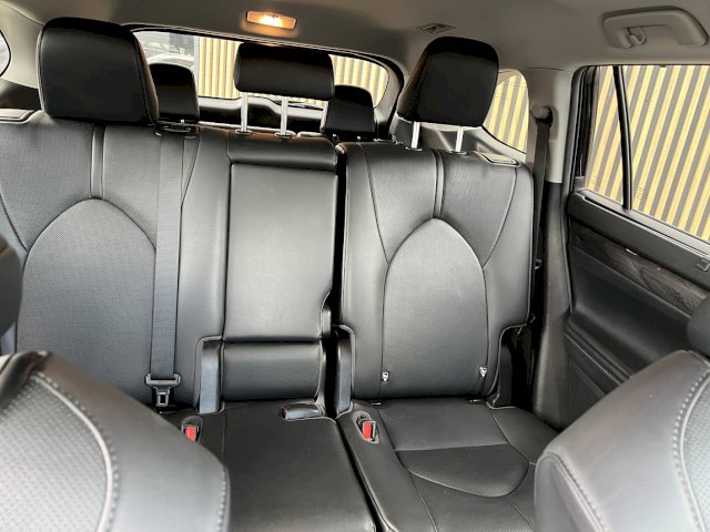 Toyota HIGHLANDER 2.5 248 CH LOUNGE - 7 places