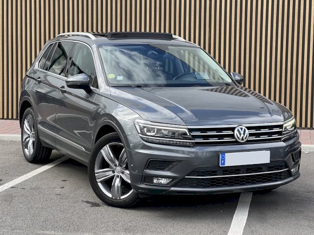 Volkswagen Volkswagen Tiguan II 2.0 TDI 150 CV CARAT EXCLUSIVE DSG7 / TOIT OUVRANT / CUIR CHAUFFANT / AFFICHAGE TETE HAUTE / SON DYNAUDIO