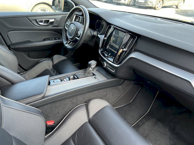Volvo Volvo V60 D3 150 CV R DESIGN GEARTRONIC