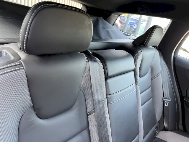 Volvo Volvo V60 D3 150 CV R DESIGN GEARTRONIC