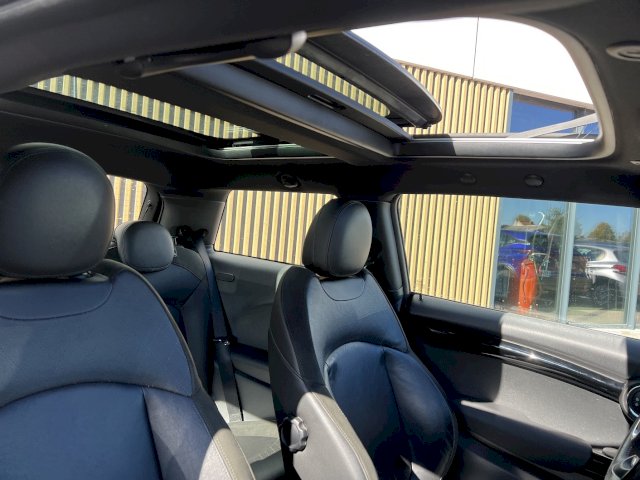 Mini Mini COOPER SD 170 CV BOITE AUTOMATIQUE - CUIR / TOIT OUVRANT- HARMAN KARDON