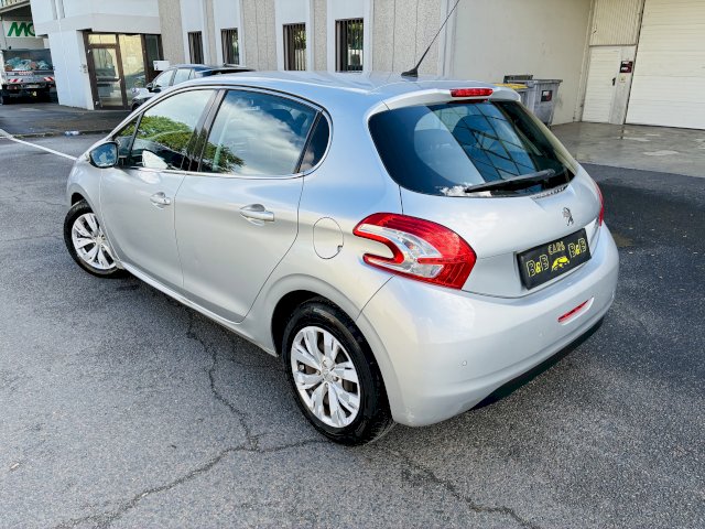 Peugeot Peugeot 208  1.6 e-HDi FAP Business 5p