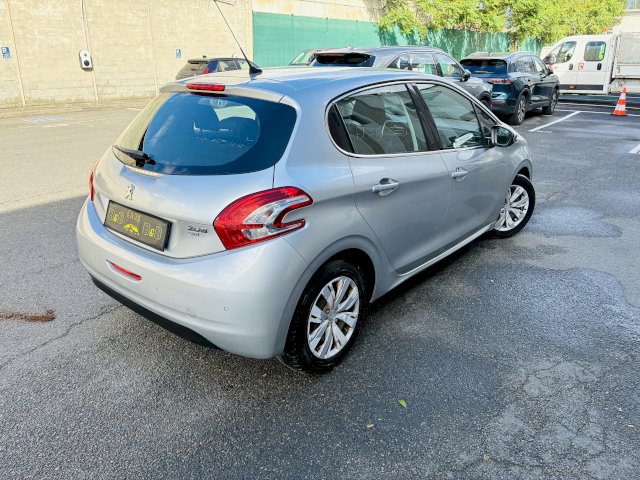 Peugeot Peugeot 208  1.6 e-HDi FAP Business 5p