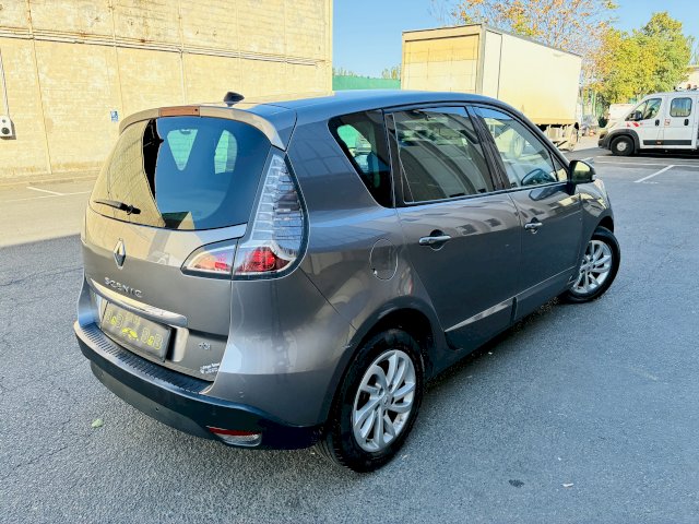 Renault Renault Megane III (D95) 1.5 dCi 110ch FAP Dynamique EDC eco²