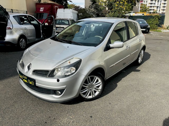 Renault Renault Clio III (B/C85) 1.4 16v 98ch Pack Authentique 5p