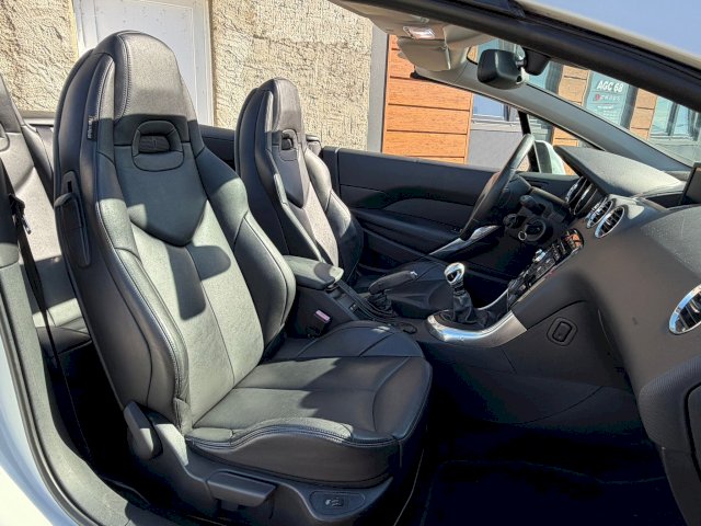 Peugeot Peugeot 308 CC  2.0 HDi FAP Féline