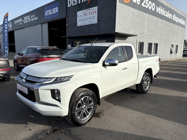 Mitsubishi Mitsubishi L200 2.2 DI-D 150ch Club Cab Instyle Navy MY 2022