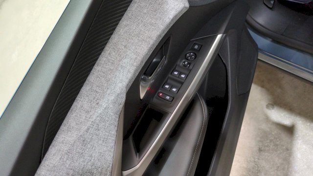 Peugeot 5008 HYBRID 145 BVA E-DCS6 7PL ALLURE SUREQUIPE