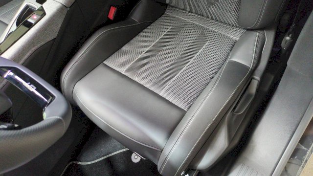 Peugeot 5008 HYBRID 145 BVA E-DCS6 7PL GT
