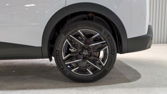Peugeot 5008 HYBRID 145 BVA E-DCS6 7PL GT