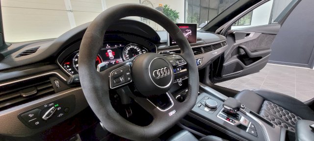 Audi RS 4 Avant 2.9 TFSI quattro