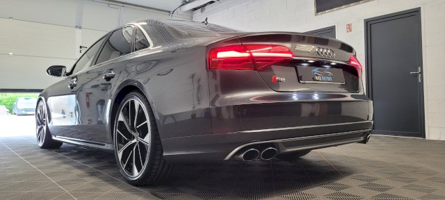 Audi S8 4.0 TFSI quattro