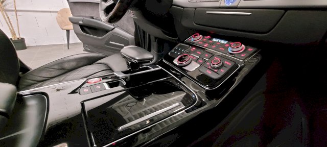 Audi S8 4.0 TFSI quattro