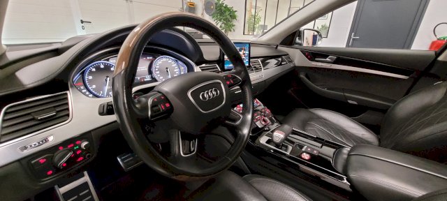 Audi S8 4.0 TFSI quattro