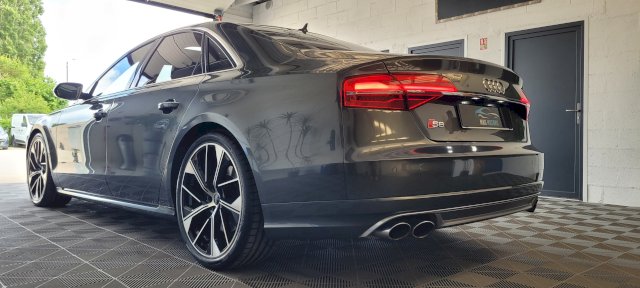 Audi S8 4.0 TFSI quattro