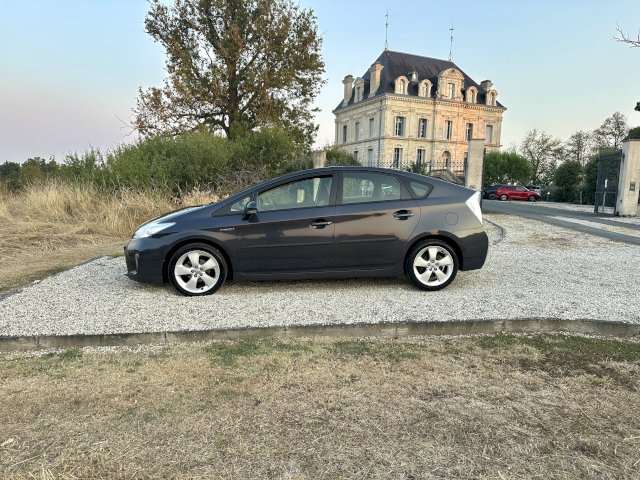 Toyota Toyota Prius III 136h Dynamic 17