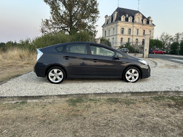 Toyota Toyota Prius III 136h Dynamic 17