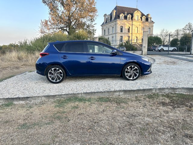 Toyota Toyota Auris II HSD 136h Design