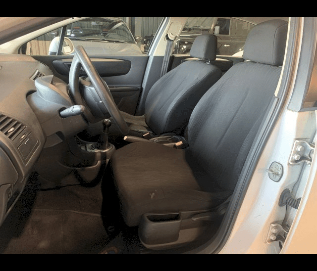 Citroen Citroën C4  1.4i 16v Confort