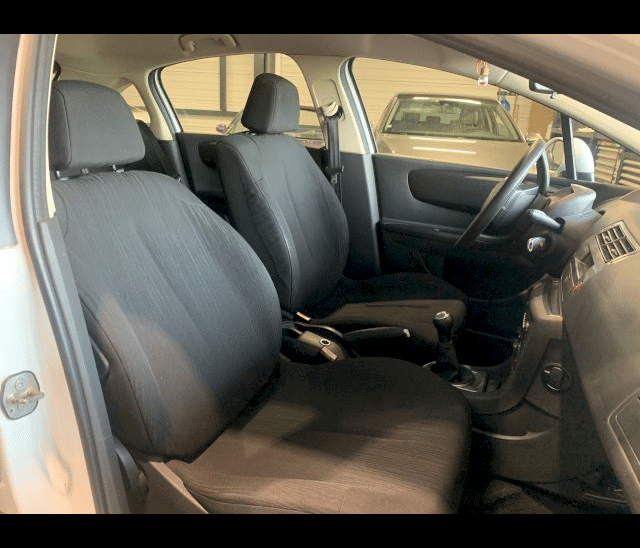 Citroen Citroën C4  1.4i 16v Confort