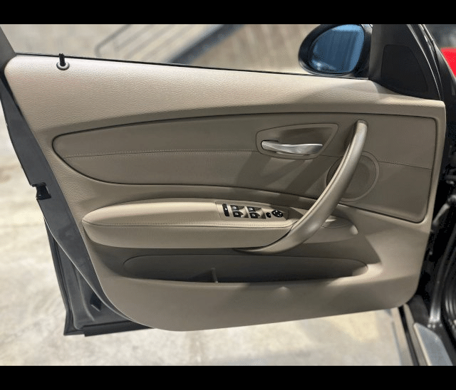BMW BMW Série 1 E87 130i 265ch Sport Design 5p