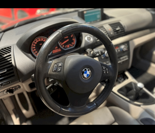 BMW BMW Série 1 E87 130i 265ch Sport Design 5p