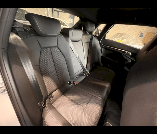 Audi Audi A3 Sportback IV 35 TFSI 150ch Business line S tronic 7