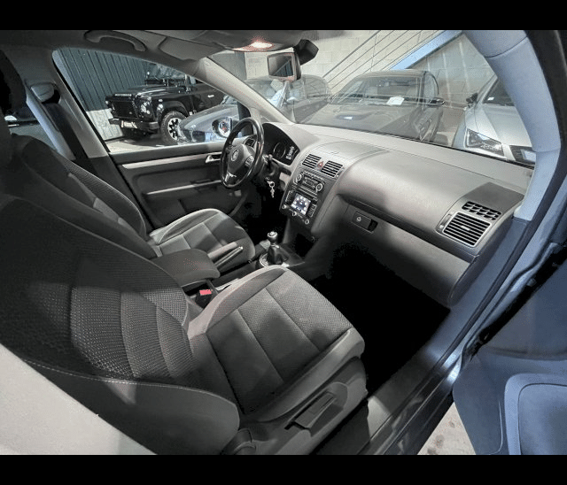 Volkswagen Volkswagen Touran II 1.6 TDI 105 FAP Confortline 7 Places
