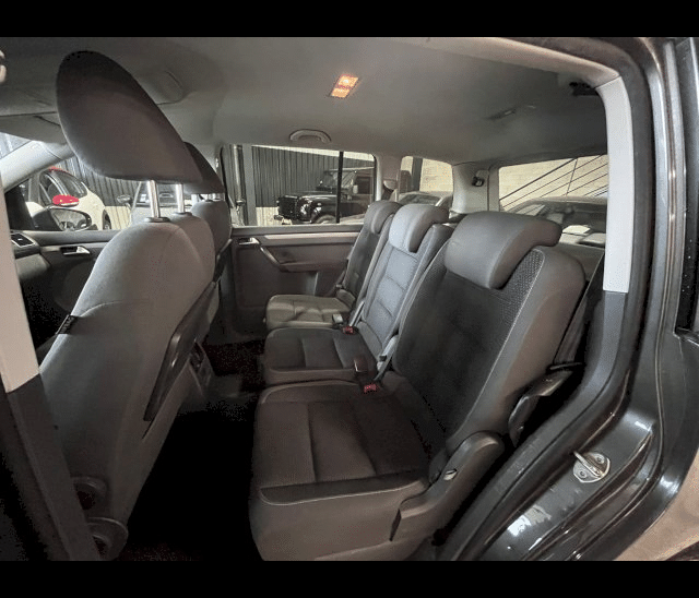 Volkswagen Volkswagen Touran II 1.6 TDI 105 FAP Confortline 7 Places