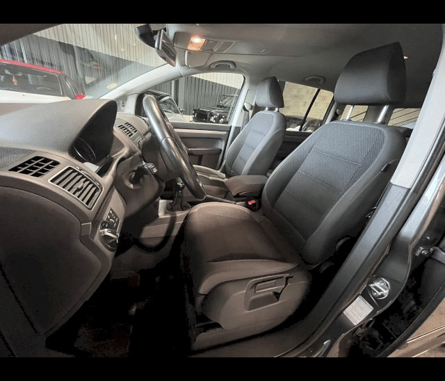 Volkswagen Volkswagen Touran II 1.6 TDI 105 FAP Confortline 7 Places
