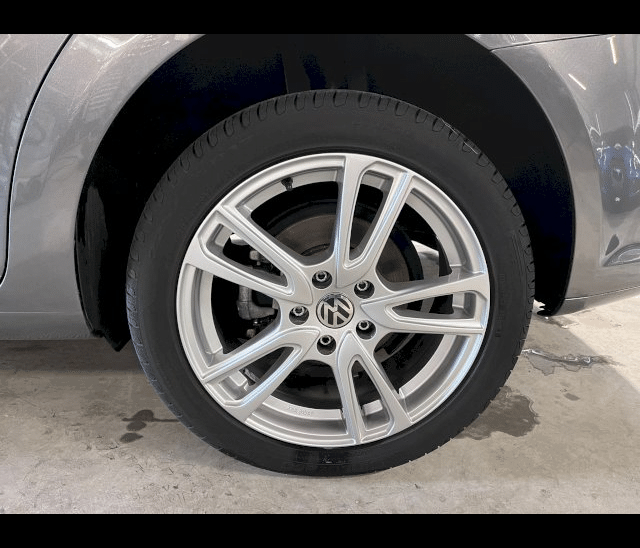 Volkswagen Volkswagen Touran II 1.6 TDI 105 FAP Confortline 7 Places