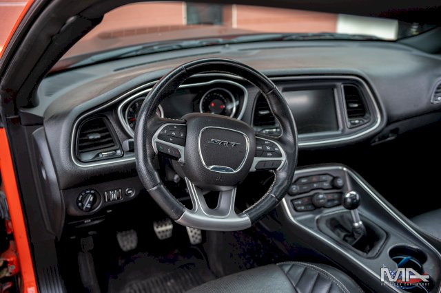 Dodge Challenger 6.4 V8 SRT Clean Carfax Malus inclus
