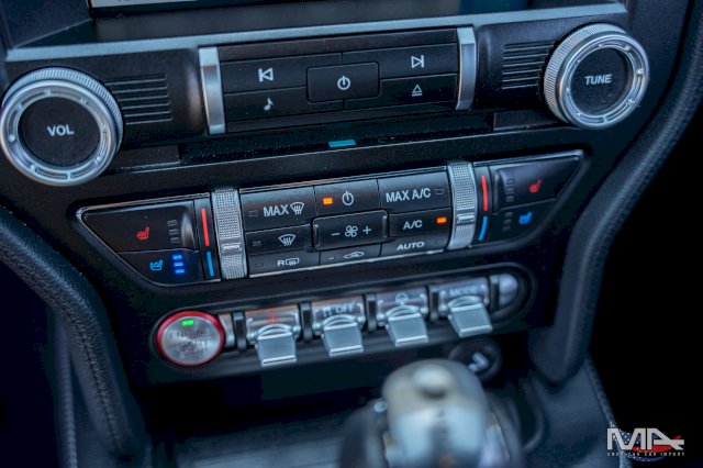 Ford MUSTANG 5.0 V8 GT 450ch Fastback / BVA 10