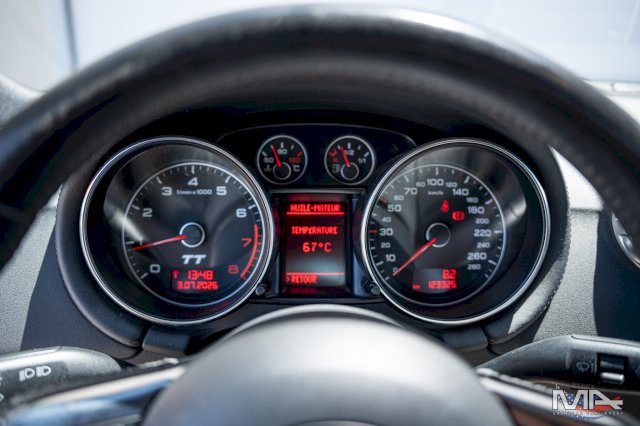 Audi TT 2.0 TFSI / orange Magma BVM 