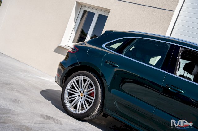 Porsche Macan Turbo 3.6 V6 400 ch PDK - Couleur rare