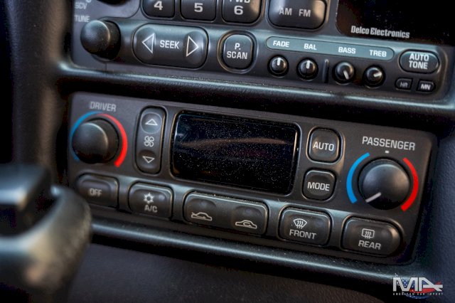 Chevrolet CORVETTE C5 Coupé / HUD / Euro specs
