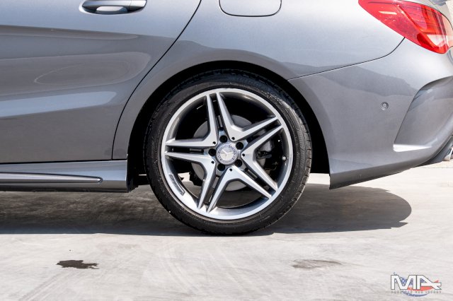 Mercedes-Benz CLA 250 Coupé Amg Line - Faible KMS