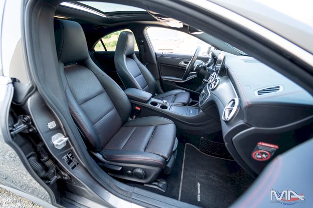 Mercedes-Benz CLA 250 Coupé Amg Line - Faible KMS