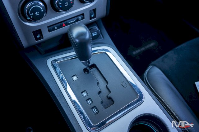 Dodge Challenger SRT8 6.4 V8