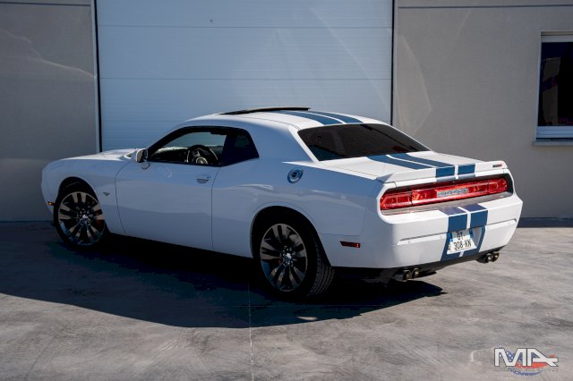 Dodge Challenger SRT8 6.4 V8