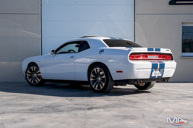 Dodge Challenger SRT8 6.4 V8