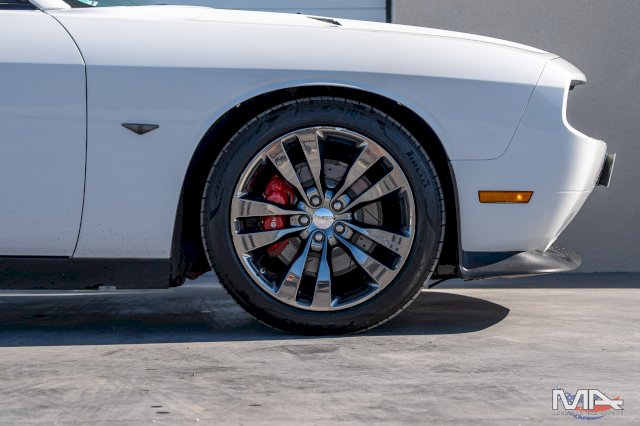 Dodge Challenger SRT8 6.4 V8