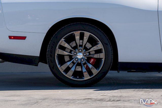 Dodge Challenger SRT8 6.4 V8