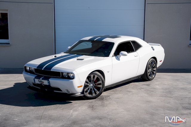 Dodge Challenger SRT8 6.4 V8