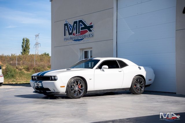Dodge Challenger SRT8 6.4 V8