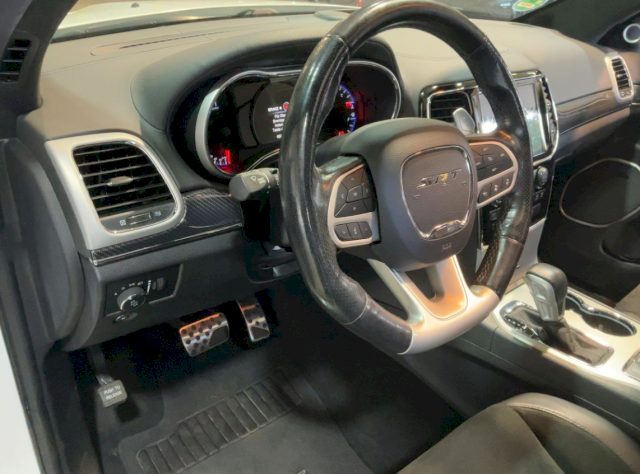 JEEP  GRAND CHEROKEE 6.4 V8 SRT MALUS INCLUS