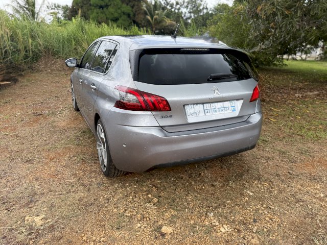 Peugeot Peugeot 308 1,2 130CV BOITE AUTO GT