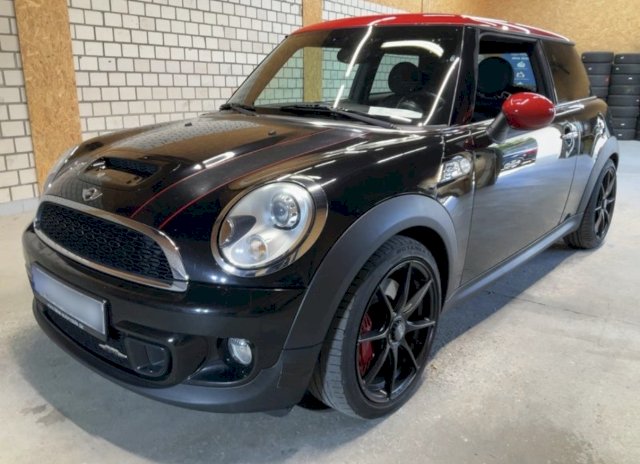 Mini JOHN COOPER WORKS JCW