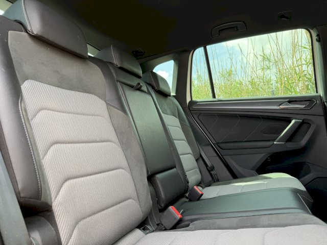 Volkswagen Volkswagen Tiguan 2.0 TDI 150 Ch R LINE