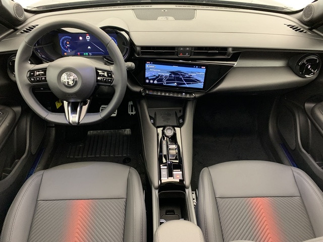 Alfa-Romeo Alfa-Romeo Junior 1.2 Ibrida 145ch Intensa e-DCT6 Q4